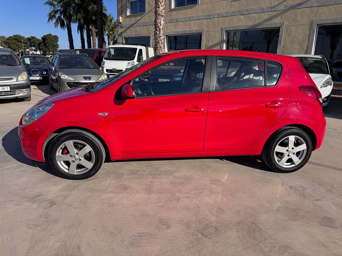 HYUNDAI I20 COMFORT 1.4 CRDI SPANISH LHD IN SPAIN ONLY 89000 MILES SUPERB 2012